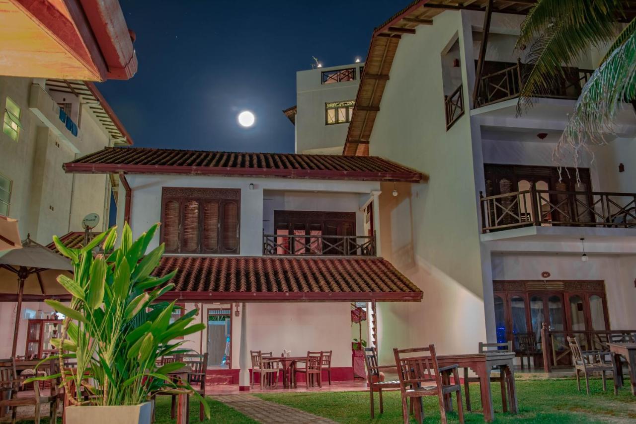 Aussie Swiss Weligama Exterior photo